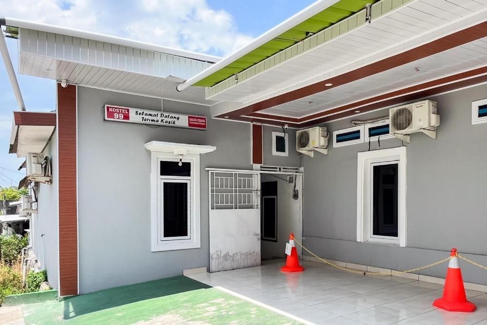 Kostel 99 Pangkal Pinang Redpartner Hotel Luaran gambar