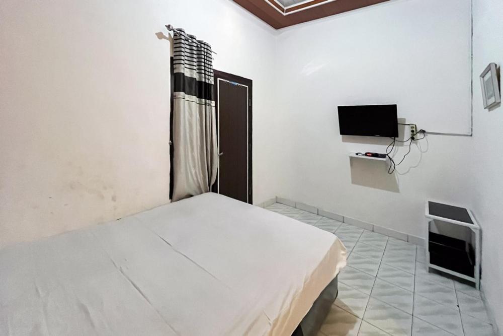 Kostel 99 Pangkal Pinang Redpartner Hotel Luaran gambar